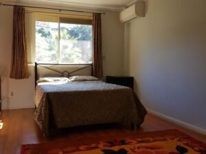 Perfect three bedroom conveniently located Townhouse in Toongabbie (3 bed, 2.5 bath, 2+ car)