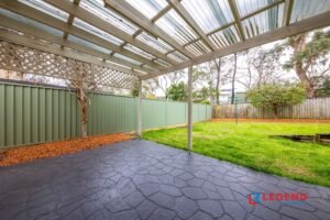 Walk to Bellavista Metro  – Cul-De-Sac Location
