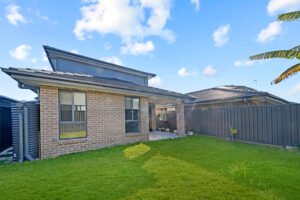 Modern spacious Family Home in  Nirimba Fields