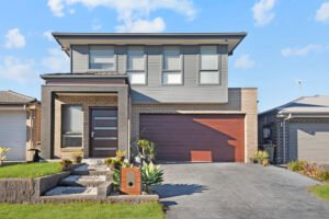 Modern spacious Family Home in  Nirimba Fields