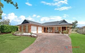 LISTED & SOLD IN A FLASH