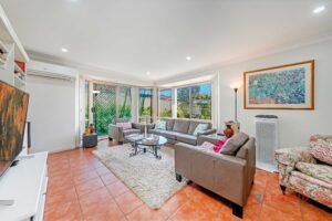 LISTED & SOLD IN A FLASH