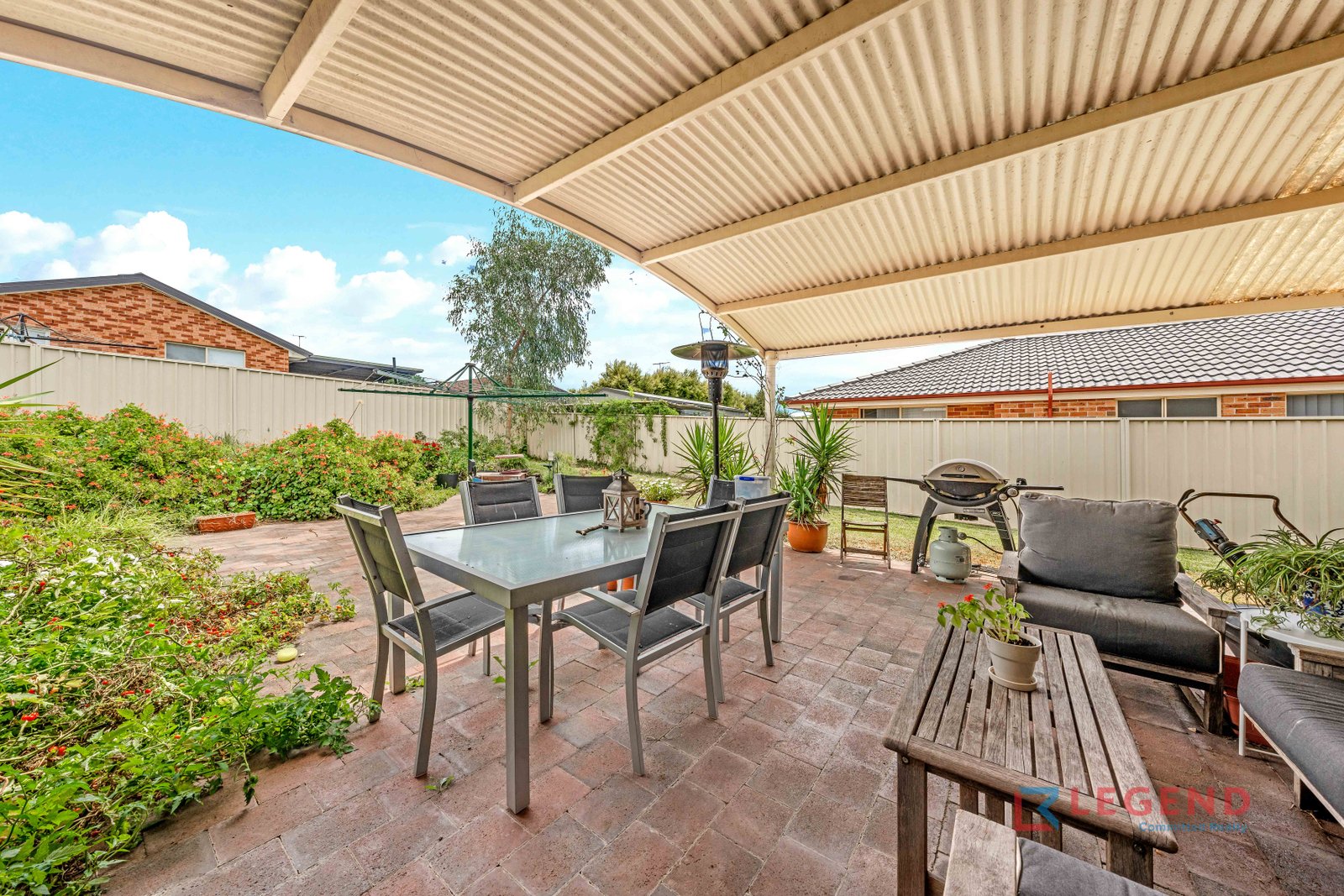 LISTED & SOLD IN A FLASH