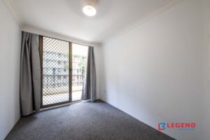 Walk to Parramatta Station and Westfield