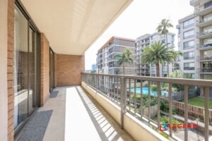 Walk to Parramatta Station and Westfield