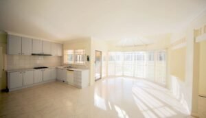 Acerage Style Living