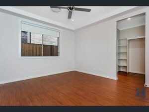 Luxurious 4 Bedroom Family Home in The Ponds