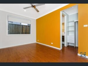 Luxurious 4 Bedroom Family Home in The Ponds