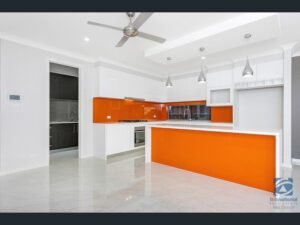 Luxurious 4 Bedroom Family Home in The Ponds