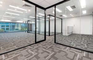 WATERFORNT MODERN OFICE SUITE