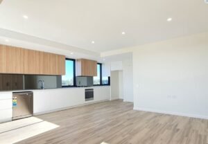 Bright Modern Apt in prime location