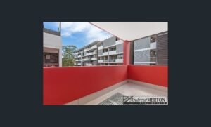 Modern 2-Bedroom Apartment with Balcony & Parking