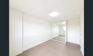 Modern 2-Bedroom Apartment with Balcony & Parking