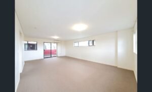 Modern 2-Bedroom Apartment with Balcony & Parking