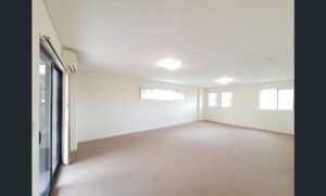 Modern 2-Bedroom Apartment with Balcony & Parking
