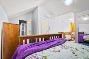 Modern Townhouse in Doonside