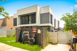 MODERN FAMILY HOME IN GIRRAWEEN SELECTIVE HIGH SCHOLL CATCHMENT