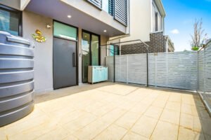 MODERN FAMILY HOME IN GIRRAWEEN SELECTIVE HIGH SCHOLL CATCHMENT