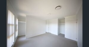 4 Bed Ideal Family Living in a Secure and Convenient Location.