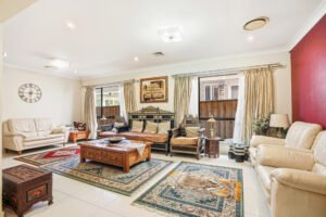 Modern and large Family home in Heart of Prestons